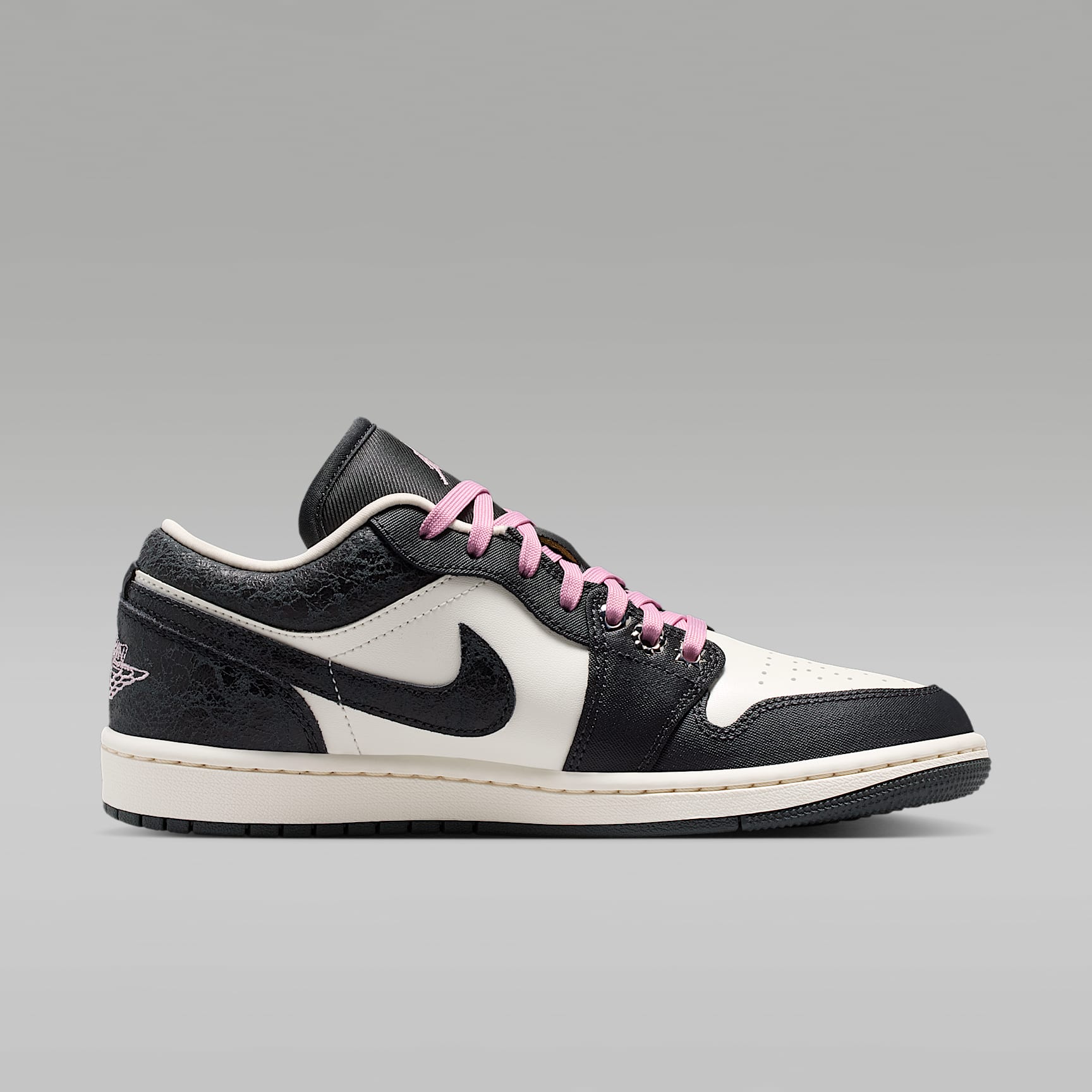 Air Jordan 1 Low SE Damenschuh – Anthracite/Sail/Coconut Milk/Iced Carmine