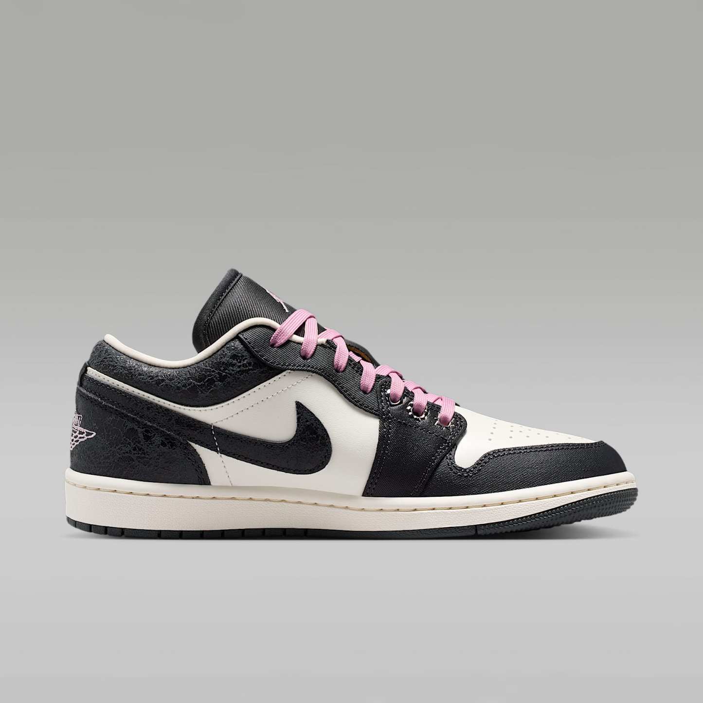 Air Jordan 1 Low SE Damenschuh – Anthracite/Sail/Coconut Milk/Iced Carmine