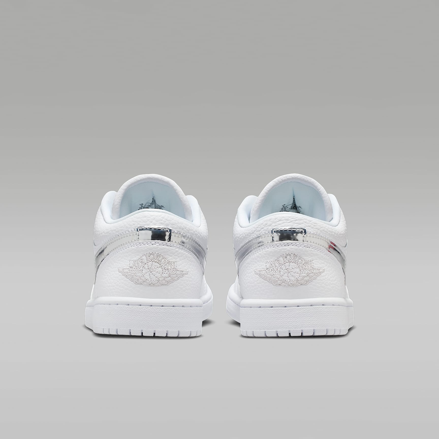 Air Jordan 1 Low SE Damenschuh – Weiß/Weiß/Metallic Silver/Weiß