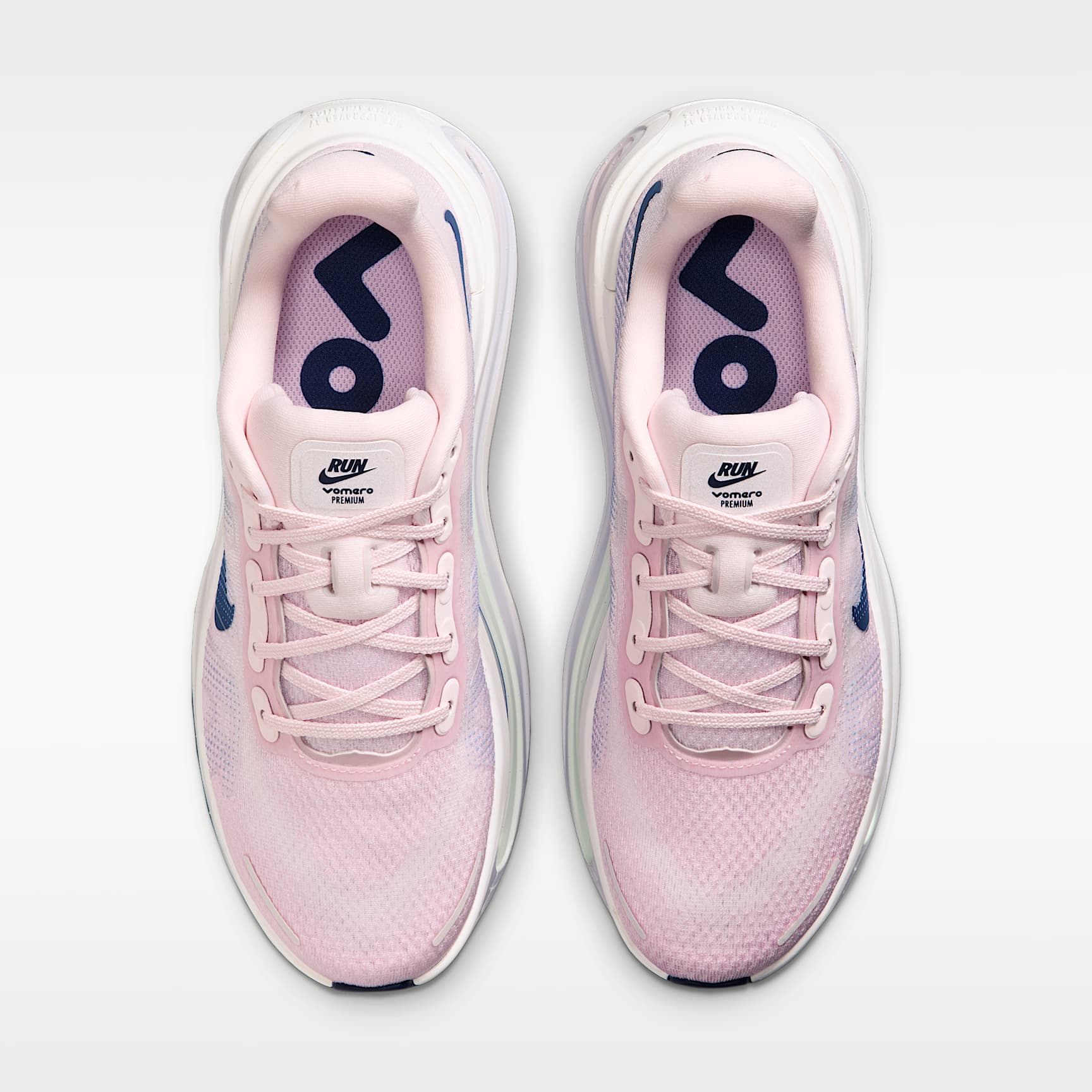 Nike Vomero Premium Straßenlaufschuh (Damen) – Pearl Pink/Weiß/Barely Green/Midnight Navy