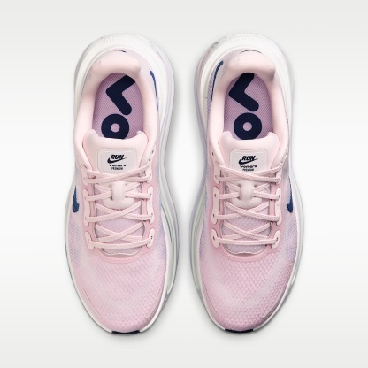 Nike Vomero Premium Straßenlaufschuh (Damen) – Pearl Pink/Weiß/Barely Green/Midnight Navy
