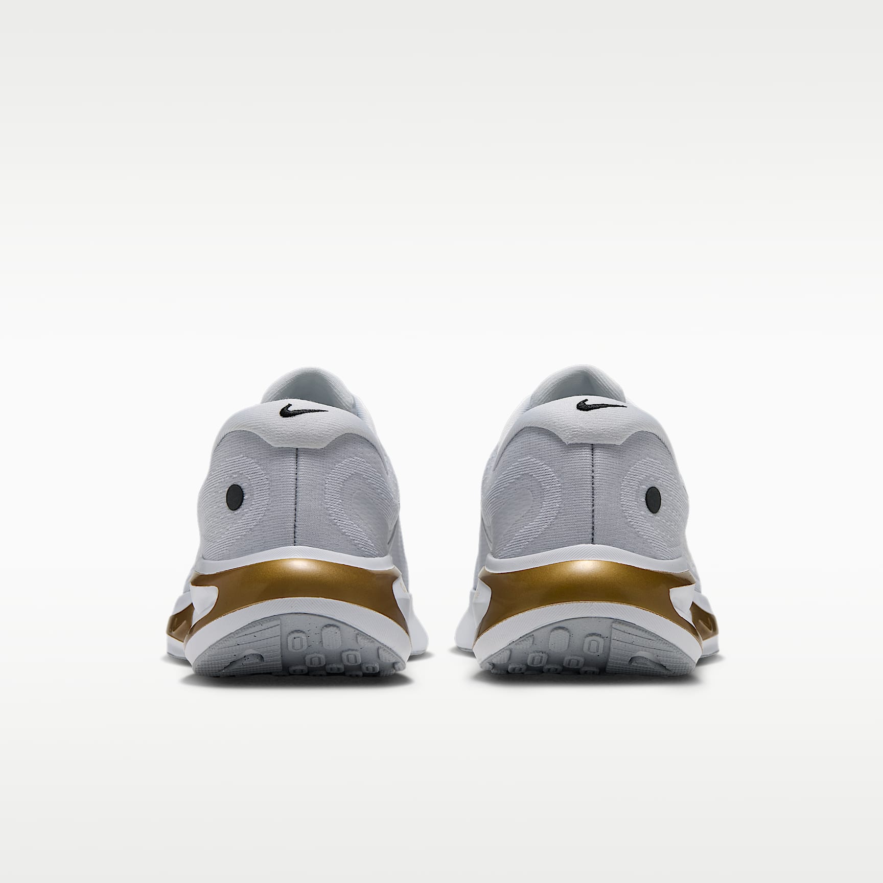 Nike Journey Run Straßenlaufschuh für Damen – Pure Platinum/Metallic Gold/Off White/Metallic Silver