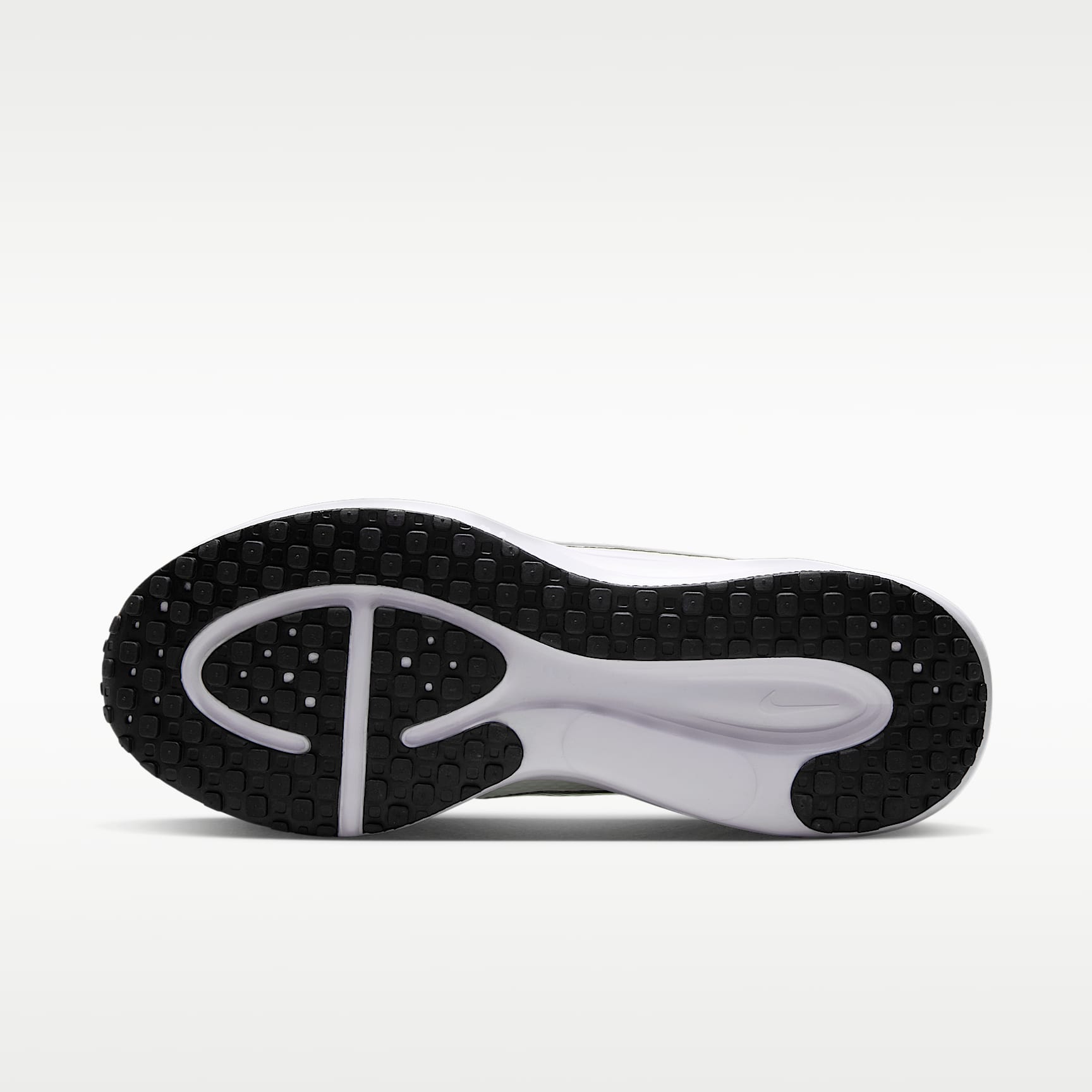 Nike Revolution 8 Straßenlaufschuh (Damen) – Sail/Weiß/Schwarz/Metallic Silver