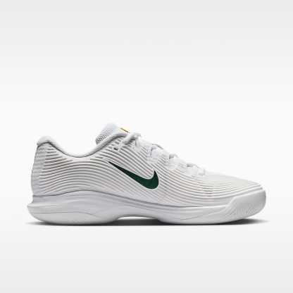 Nike Zoom Vapor 12 PRM Tennisschuh für Hartplätze (Damen) – Weiß/University Gold/University Red/Gorge Green