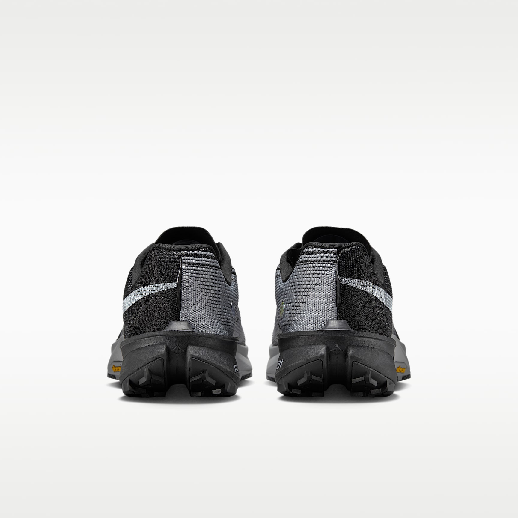 Nike Kiger 10 Traillaufschuh – Schwarz/Weiß/Cool Grey/Weiß