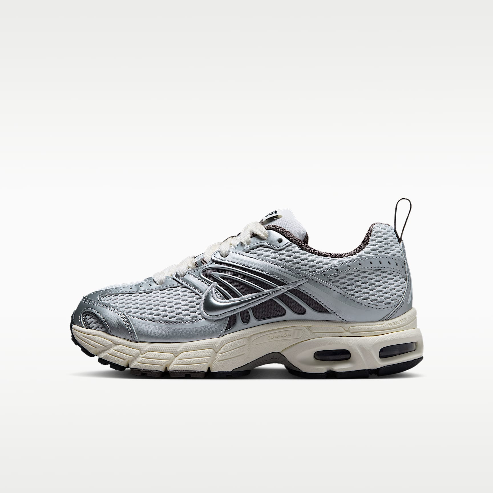 Nike Air Max Moto 2K Schuh für ältere Kinder – Platinum Tint/Cave Stone/Anthracite/Metallic Silver