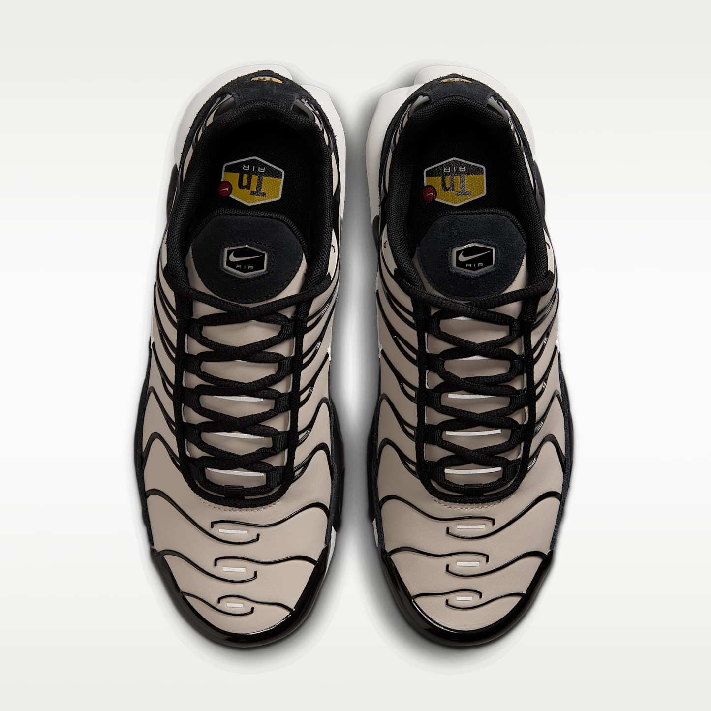 Nike Air Max Plus Schuh (Damen) – Cream II/Summit White/Schwarz