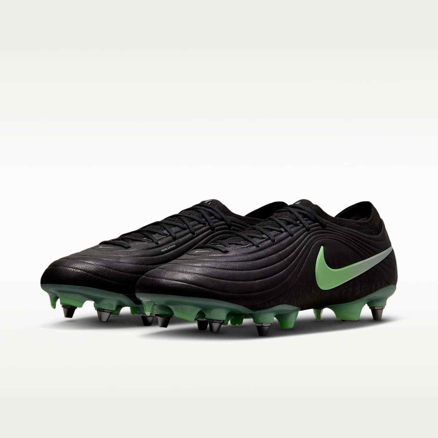 Nike Tiempo Maestro Elite Low Top Fußballschuh für weichen Rasen – Schwarz/Schwarz/Illusion Green