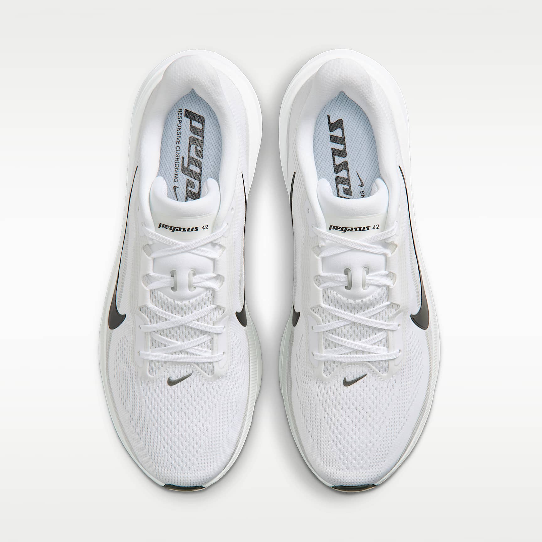 Nike Pegasus 42 Straßenlaufschuh (Herren) – Weiß/Photon Dust/Schwarz