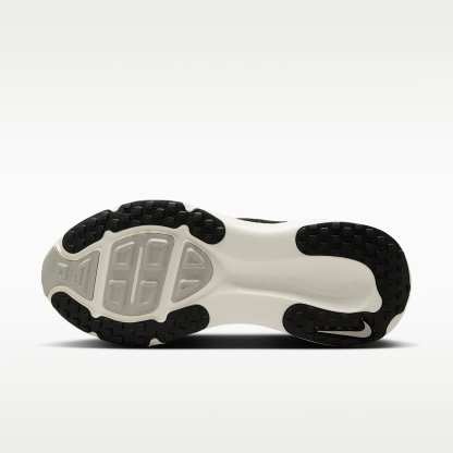 Nike Vomero 18 Straßenlaufschuh (Damen) – Schwarz/Coconut Milk/Light Iron Ore/Summit White