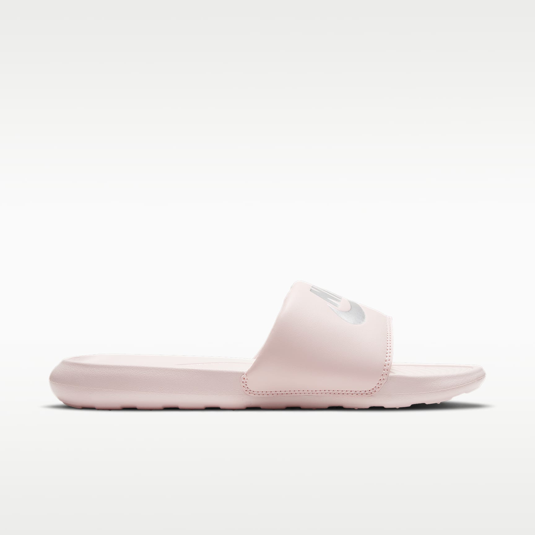 Nike Victori One Damen-Badeslipper – Barely Rose/Barely Rose/Metallic Silver