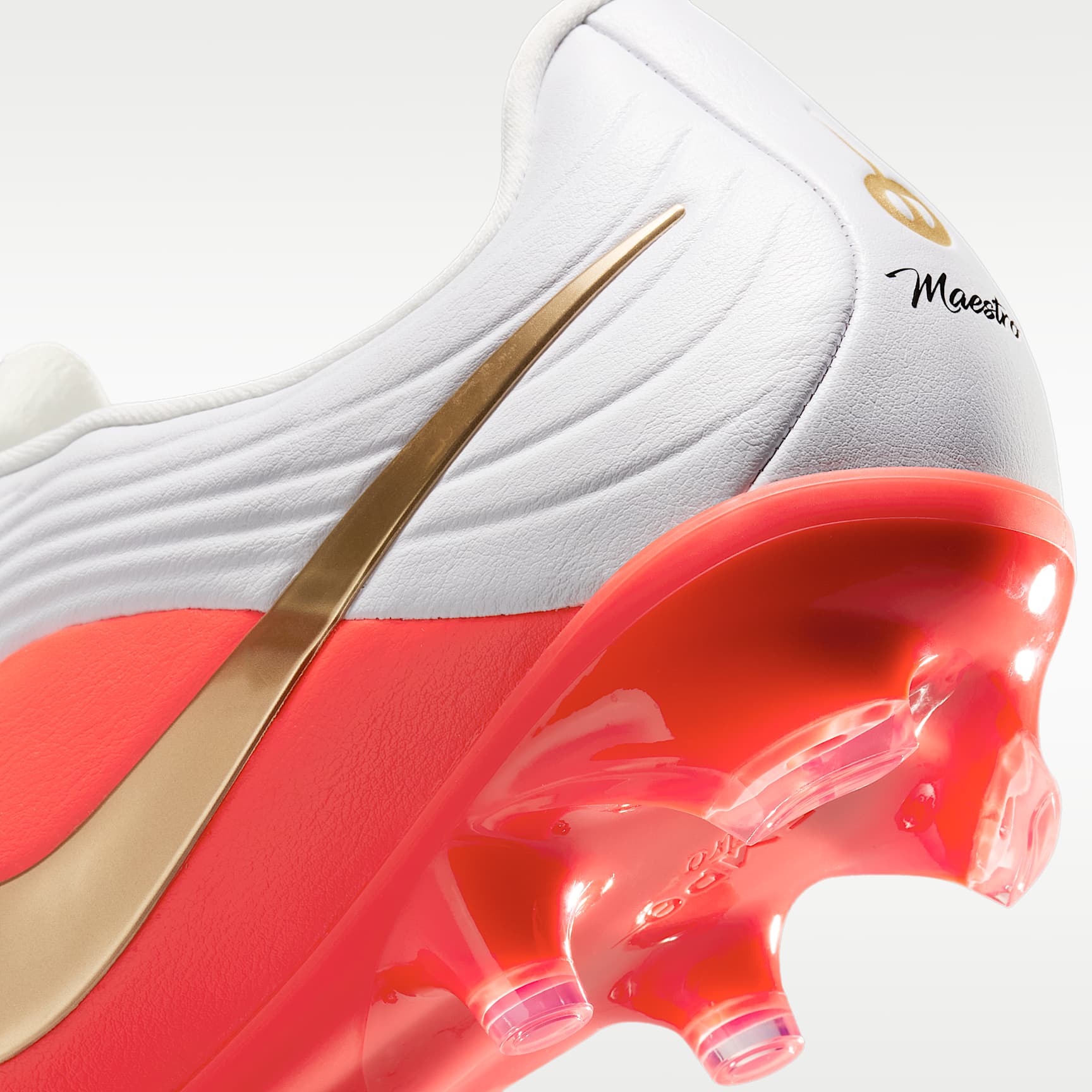 Nike Tiempo Maestro Academy Low Top Fußballschuh für verschiedene Böden – Weiß/Bright Crimson/Blur