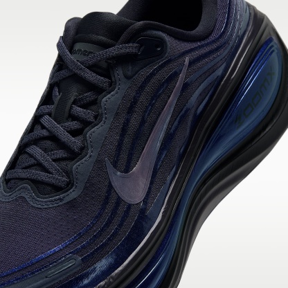Nike Vomero Plus Straßenlaufschuh (Herren) – Gridiron/Schwarz/Team Black/Multi-Color