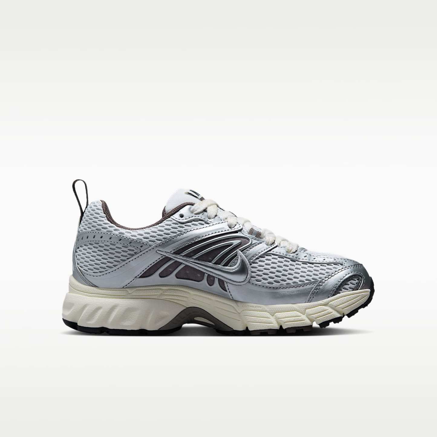 Nike Air Max Moto 2K Schuh für ältere Kinder – Platinum Tint/Cave Stone/Anthracite/Metallic Silver