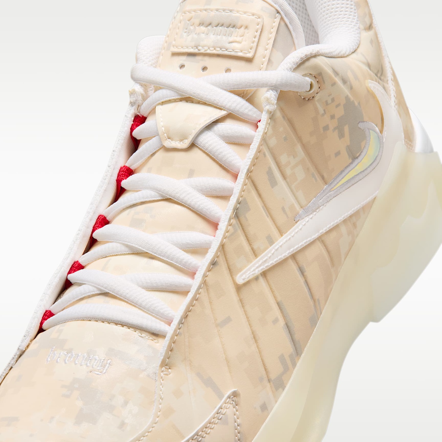LeBron Witness 9 Basketballschuh – Pale Ivory/Sail/Light Orewood Brown/Weiß
