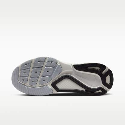 Nike Structure 26 Straßenlaufschuh (Herren) – Weiß/Bright Crimson/Photon Dust/Schwarz