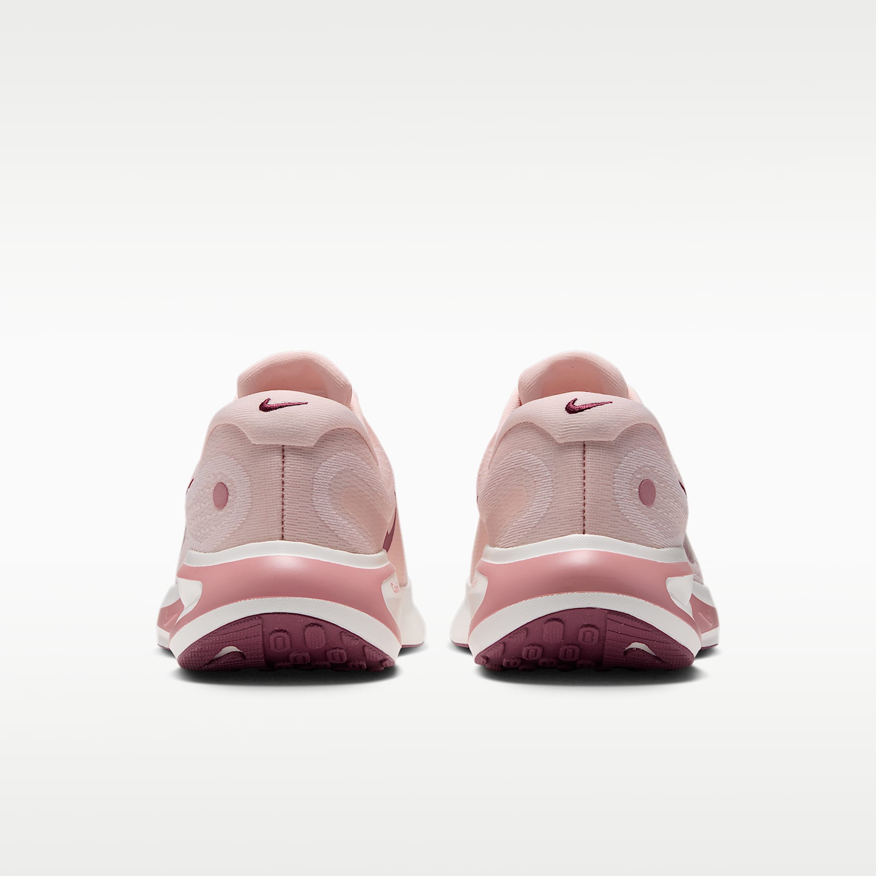 Nike Journey Run Straßenlaufschuh für Damen – Orange Pearl/Rust Pink/Sail/Pink Smoke