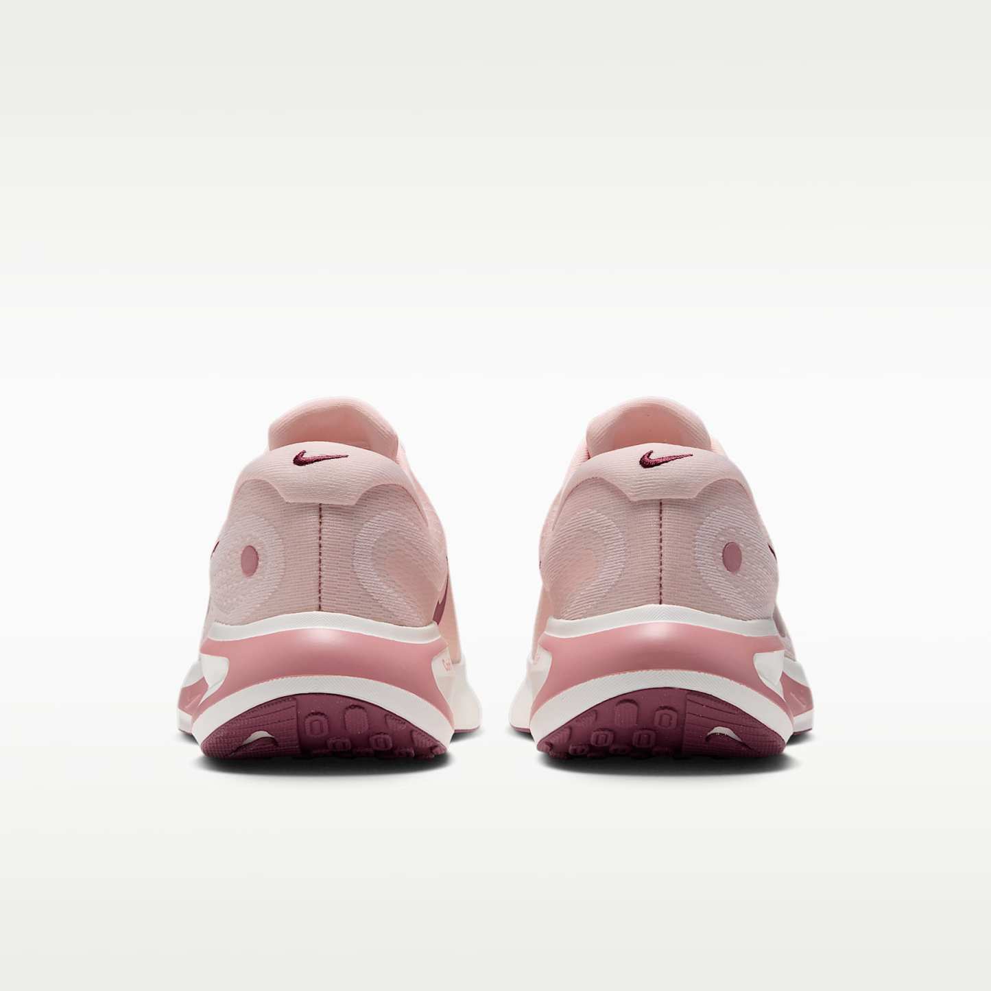 Nike Journey Run Straßenlaufschuh für Damen – Orange Pearl/Rust Pink/Sail/Pink Smoke