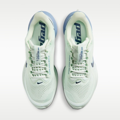 Nike Pegasus Premium Straßenlaufschuh (Damen) – Barely Green/Work Blue/Football Grey/Blue Void