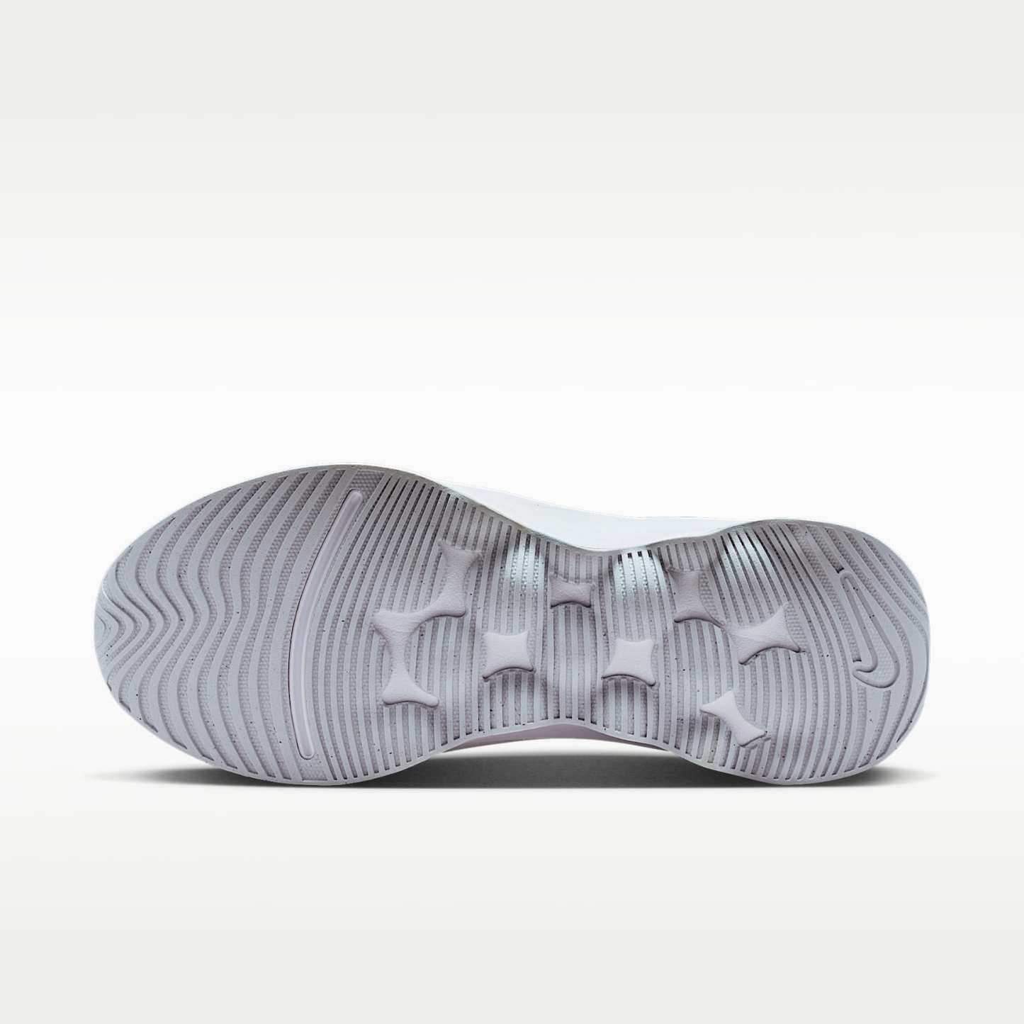 Nike Motiva 2 Walking-Schuhe (Damen) – Weiß/Pure Platinum/Metallic Silver