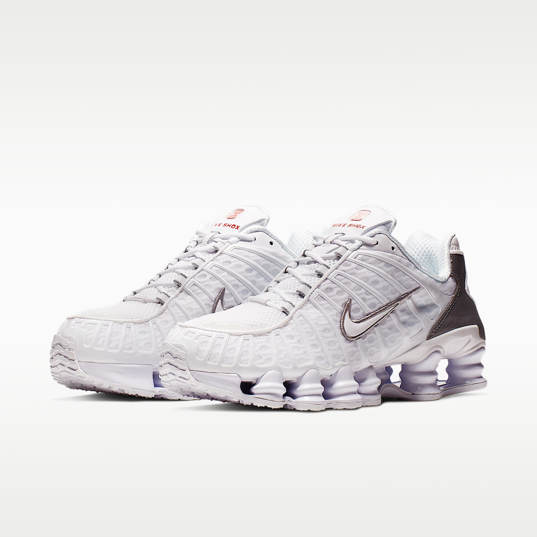 Nike Shox TL Herrenschuh – Weiß/Metallic Silver/Max Orange/Weiß