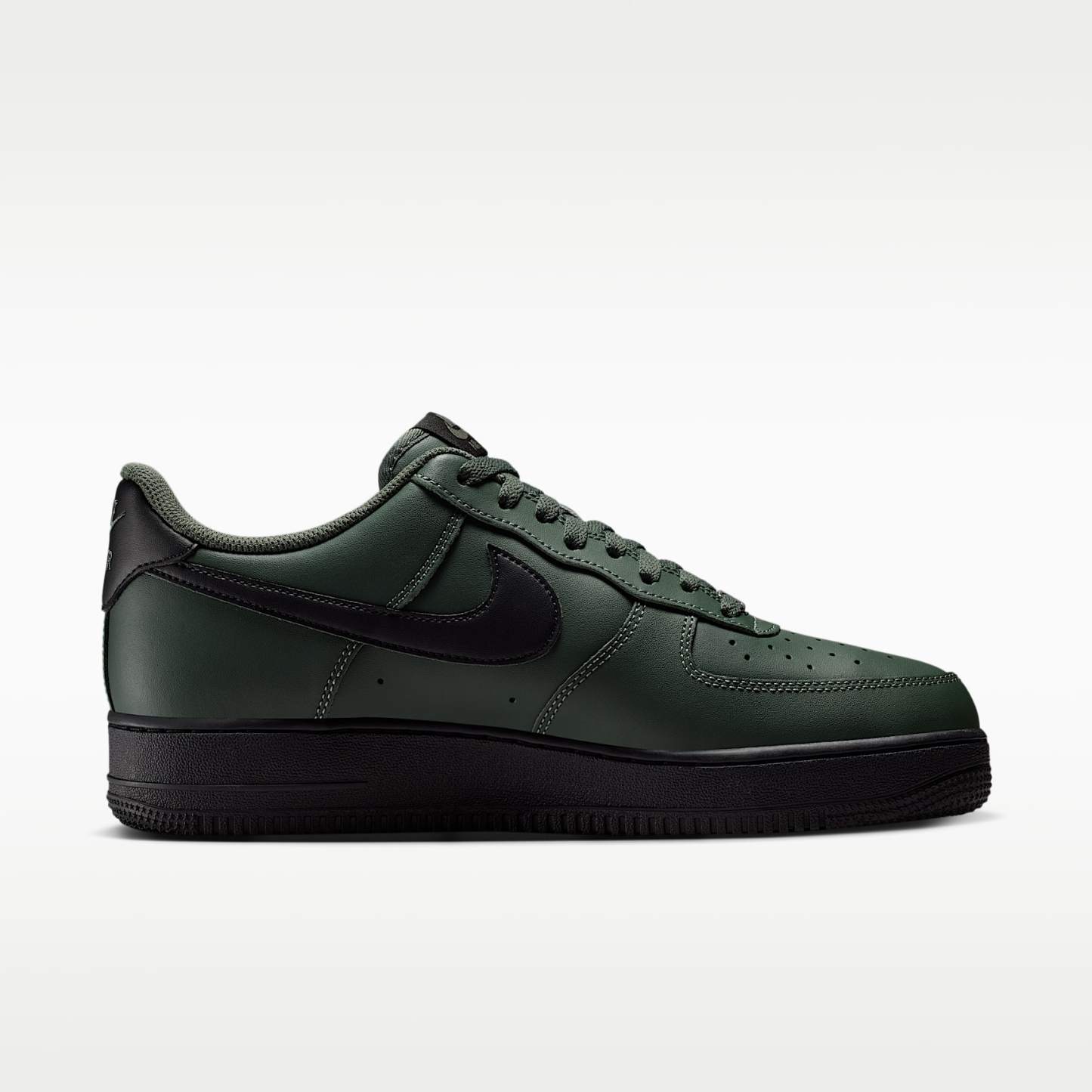 Nike Air Force 1 '07 Herrenschuh – Camo Green/Schwarz