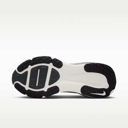 Nike Vomero 18 Straßenlaufschuh (Damen) – Summit White/Sail/Photon Dust/Metallic Silver