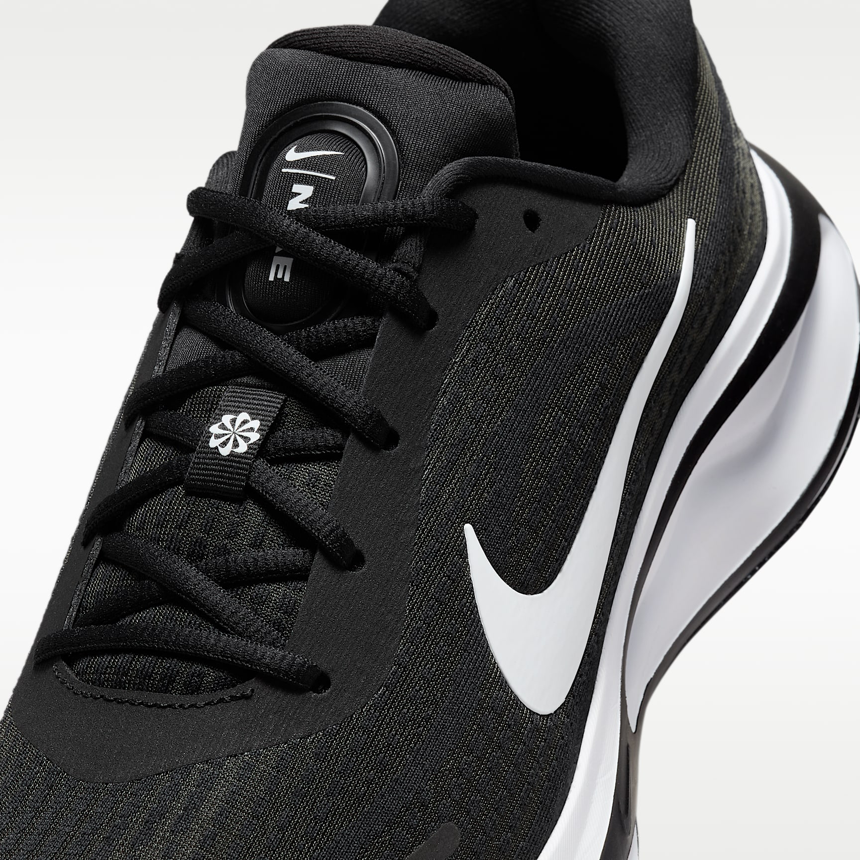 Nike Journey Run Straßenlaufschuh (Herren) – Schwarz/Anthracite/Weiß