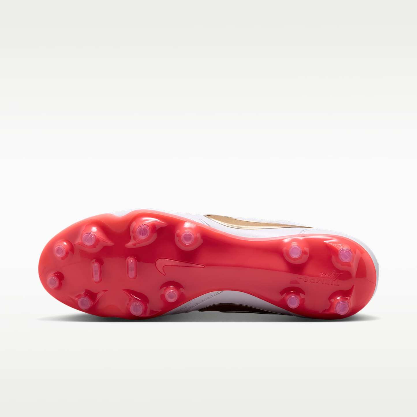 Nike Tiempo Ligera Pro Low-Top-Fußballschuh für normalen Rasen – Weiß/Bright Crimson/Blur