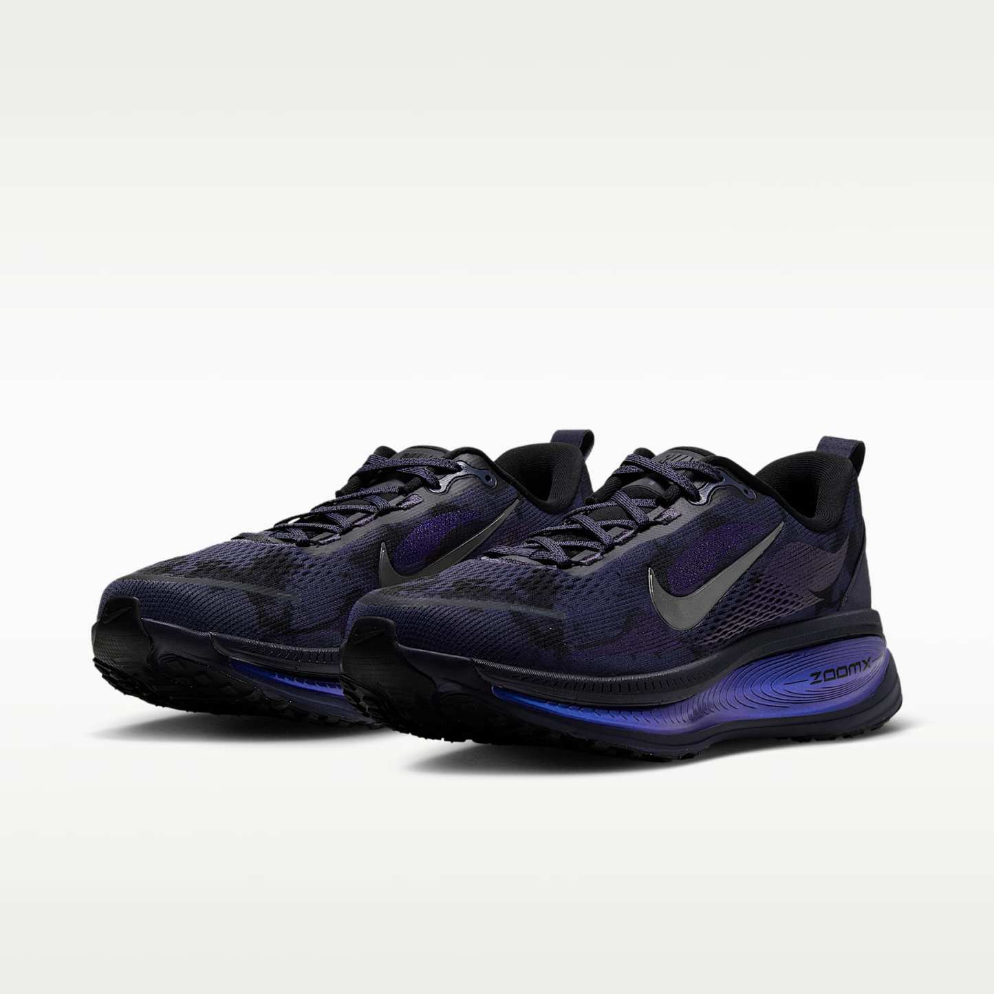 Nike Vomero 18 Straßenlaufschuh (Herren) – Gridiron/Schwarz/Multi-Color