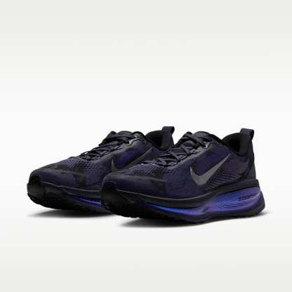 Nike Vomero 18 Straßenlaufschuh (Herren) – Gridiron/Schwarz/Multi-Color