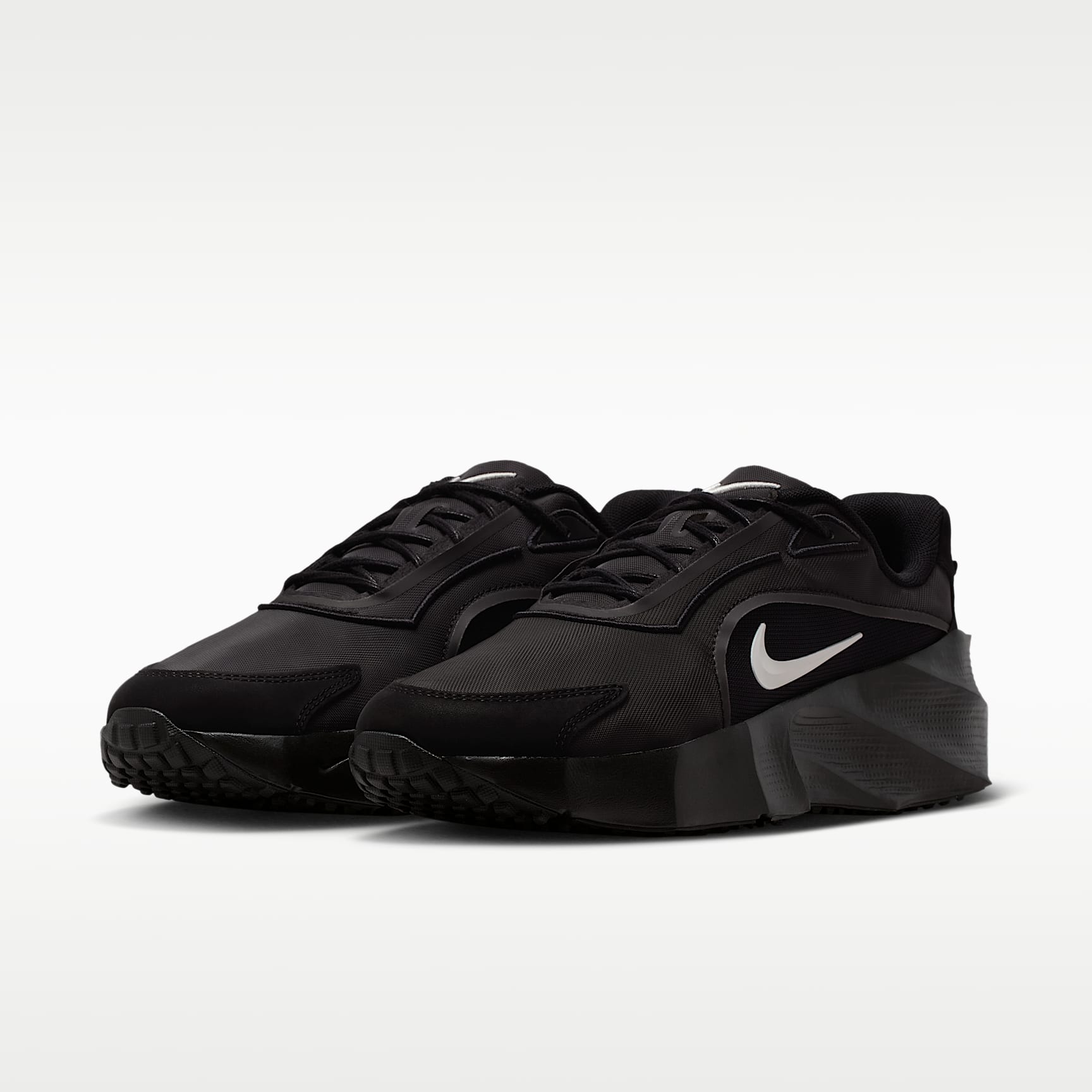 Nike Aura Edge Schuh (Damen) – Schwarz/Schwarz/Summit White
