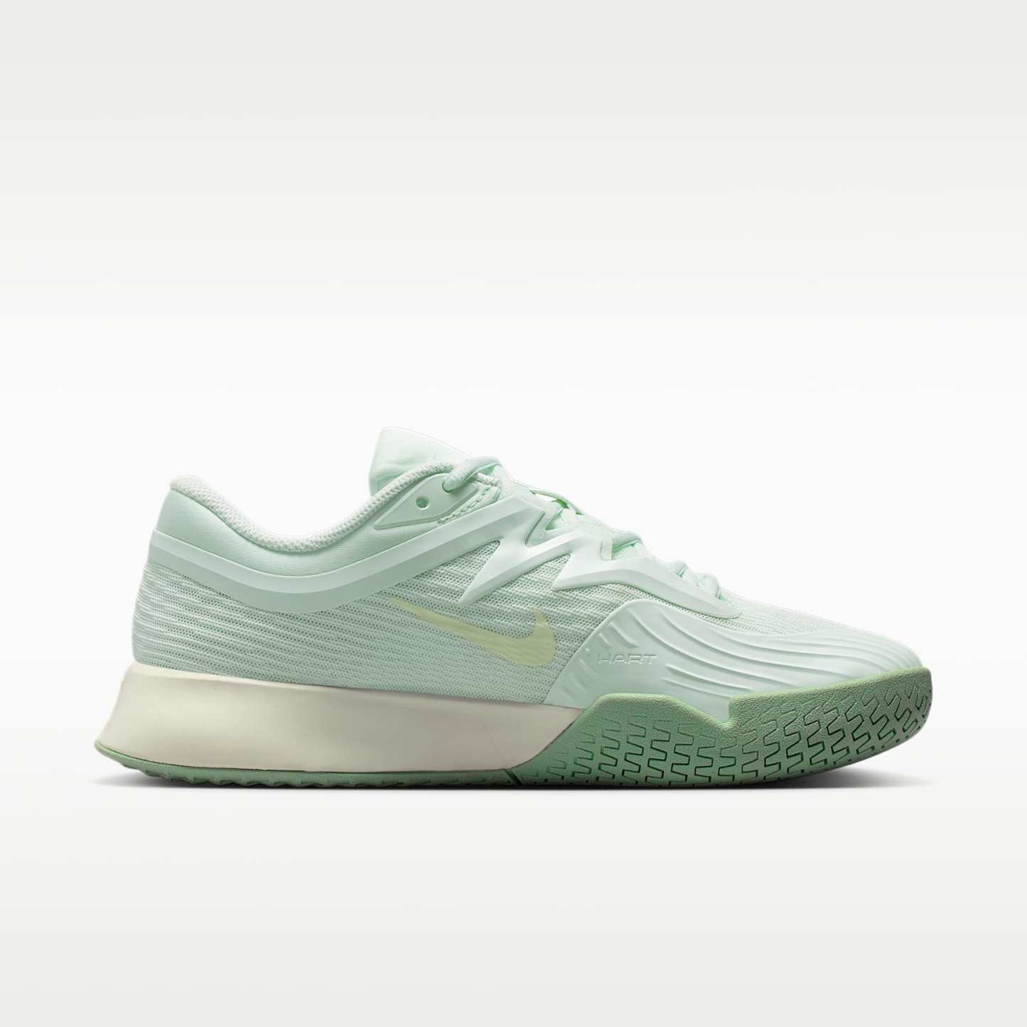 Nike Vapor Pro 3 Tennisschuh für Hartplätze (Damen) – Barely Green/Sea Glass/Steam/Coconut Milk