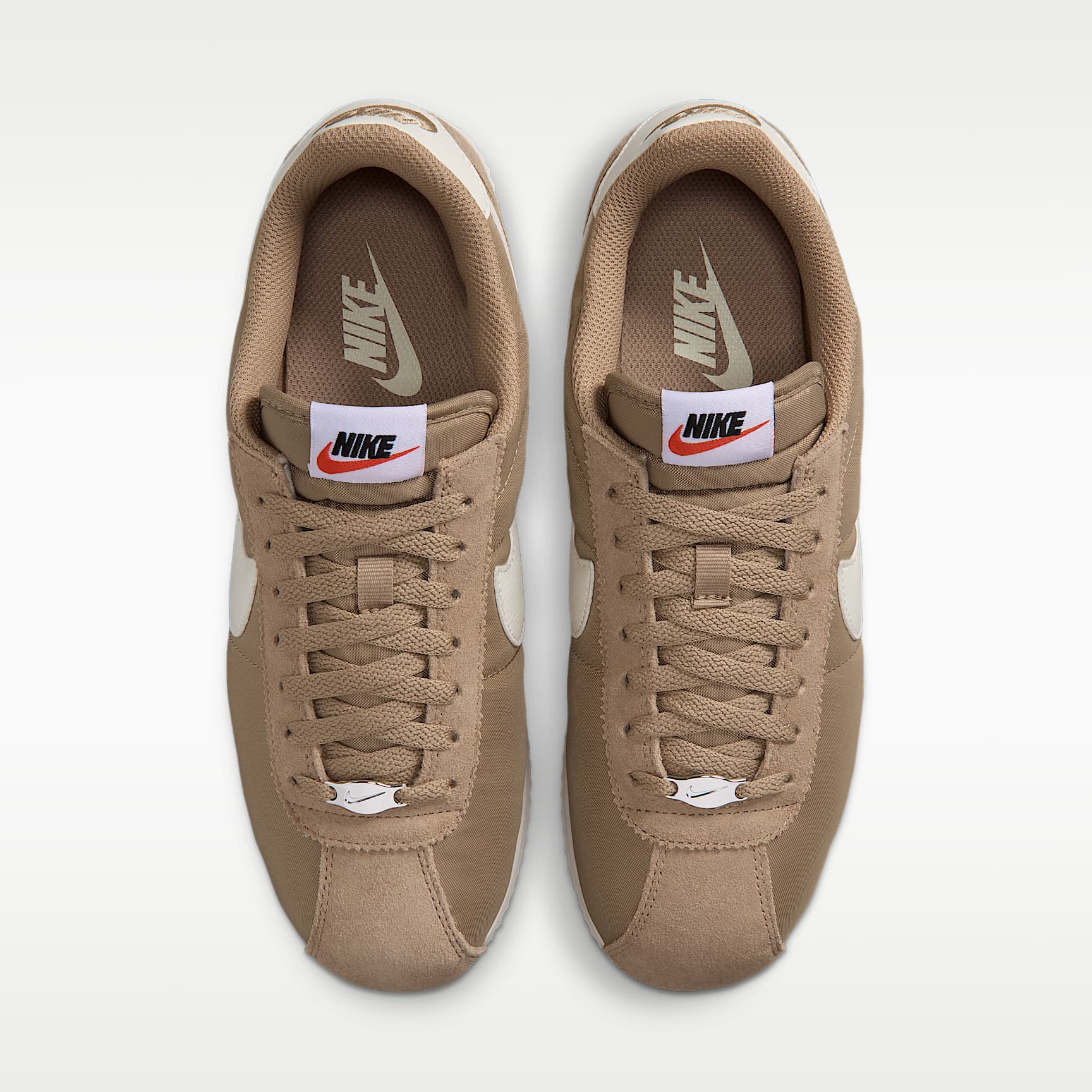 Nike Cortez Textile Schuh (Damen) – British Khaki/Schwarz/Safety Orange/Sail