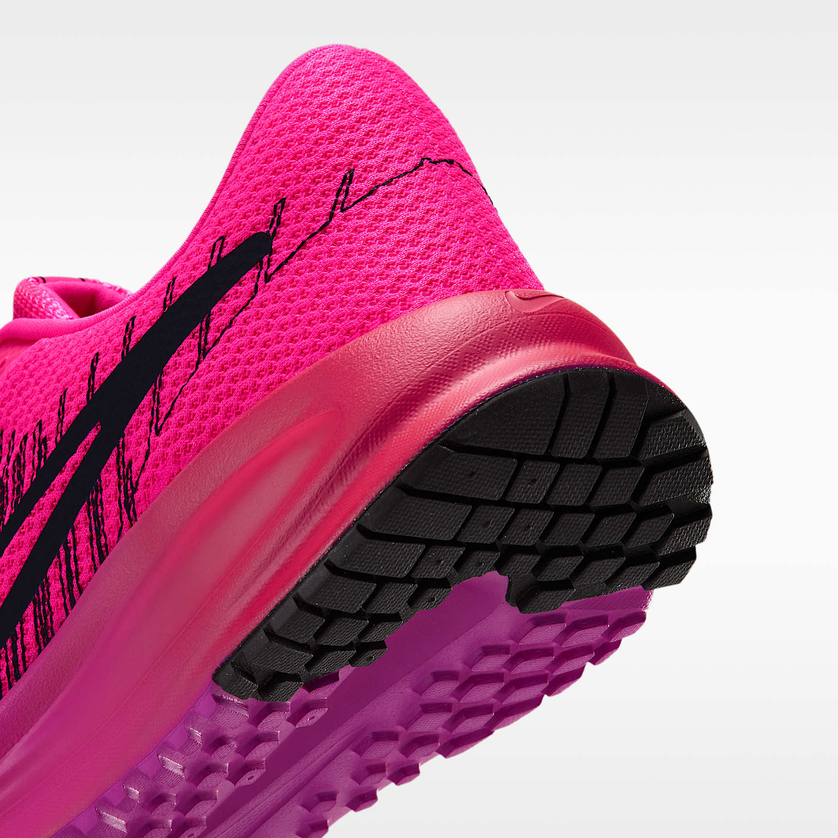 Nike Run Defy Straßenlaufschuh (Damen) – Hyper Pink/Fuchsia Blast/Laser Crimson/Schwarz
