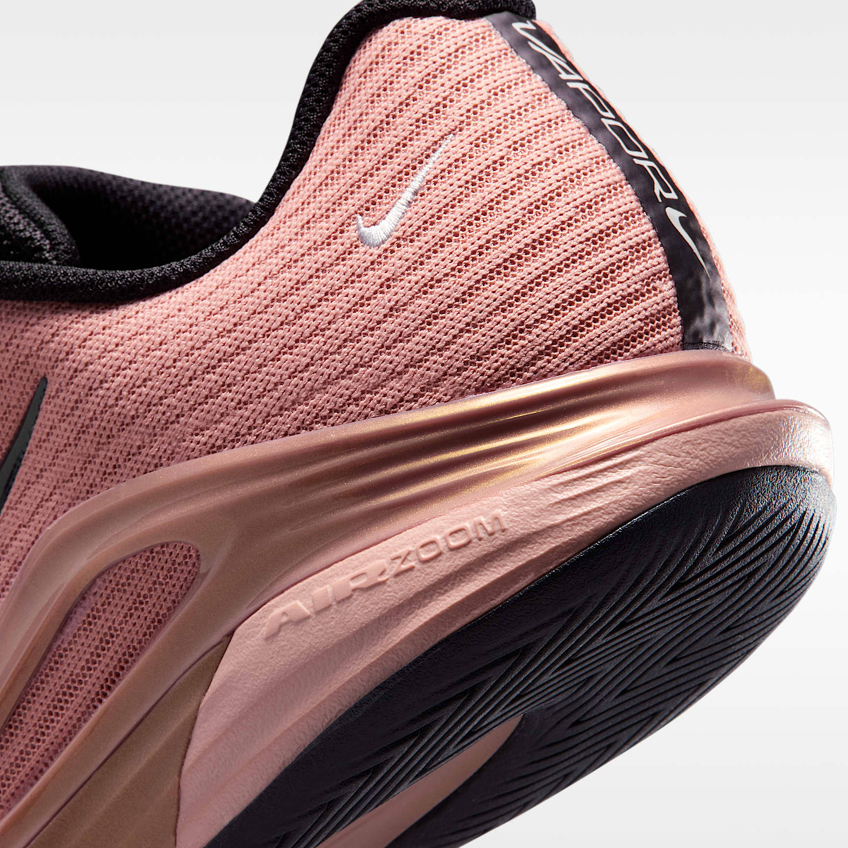 Nike Vapor 12 PRM Tennisschuh für Hartplätze (Damen) – Metallic Red Bronze/Pure Platinum/Schwarz