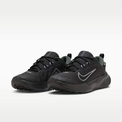 Nike Juniper Trail 2 GORE-TEX wasserfester Traillaufschuh (Damen) – Schwarz/Anthracite/Cool Grey