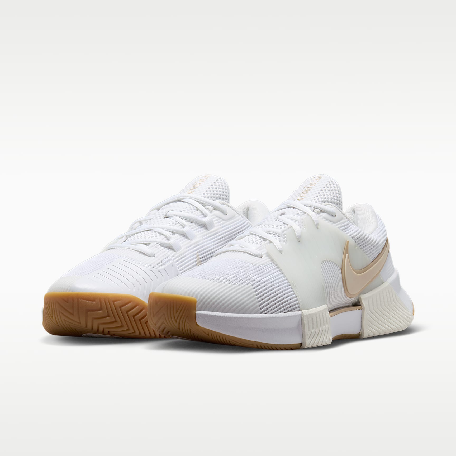 Nike GP Challenge 1.5 Hartplatz-Tennisschuh (Damen) – Weiß/Summit White/Linen/Light Orewood Brown