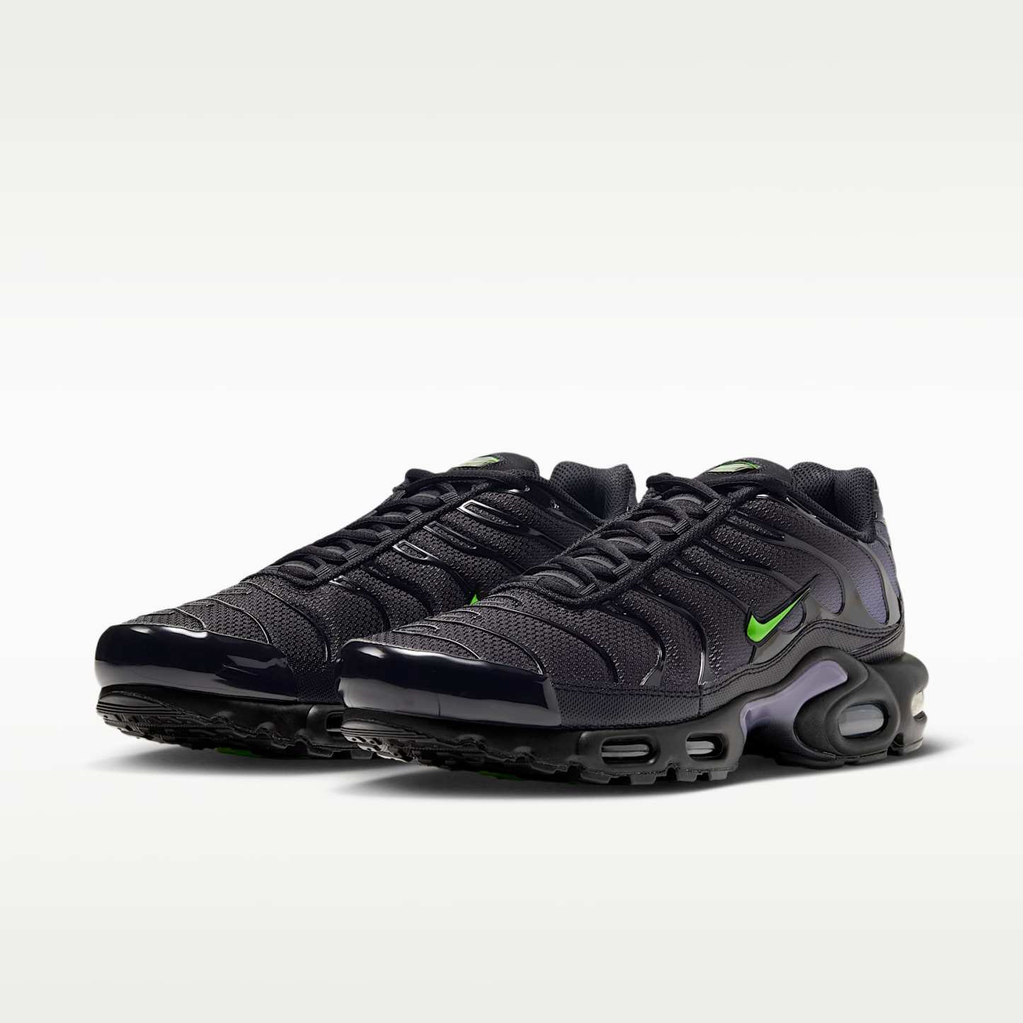 Nike Air Max Plus Schuh (Herren) – Schwarz/Canyon Purple/Electric Green