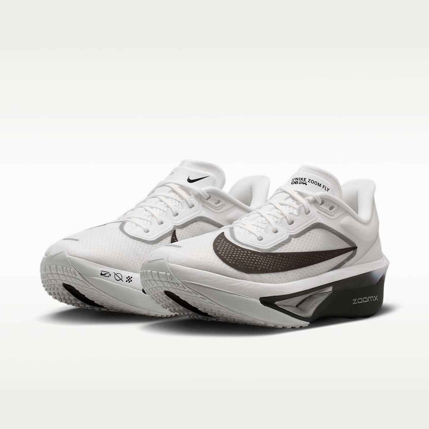Nike Zoom Fly 6 Straßenlaufschuh für Wettkämpfe (Damen) – Weiß/Smoke Grey/Metallic Silver/Schwarz