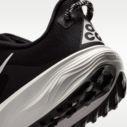 Nike ACG Pegasus Trail Traillaufschuh (Damen) – Schwarz/Anthracite/Summit White