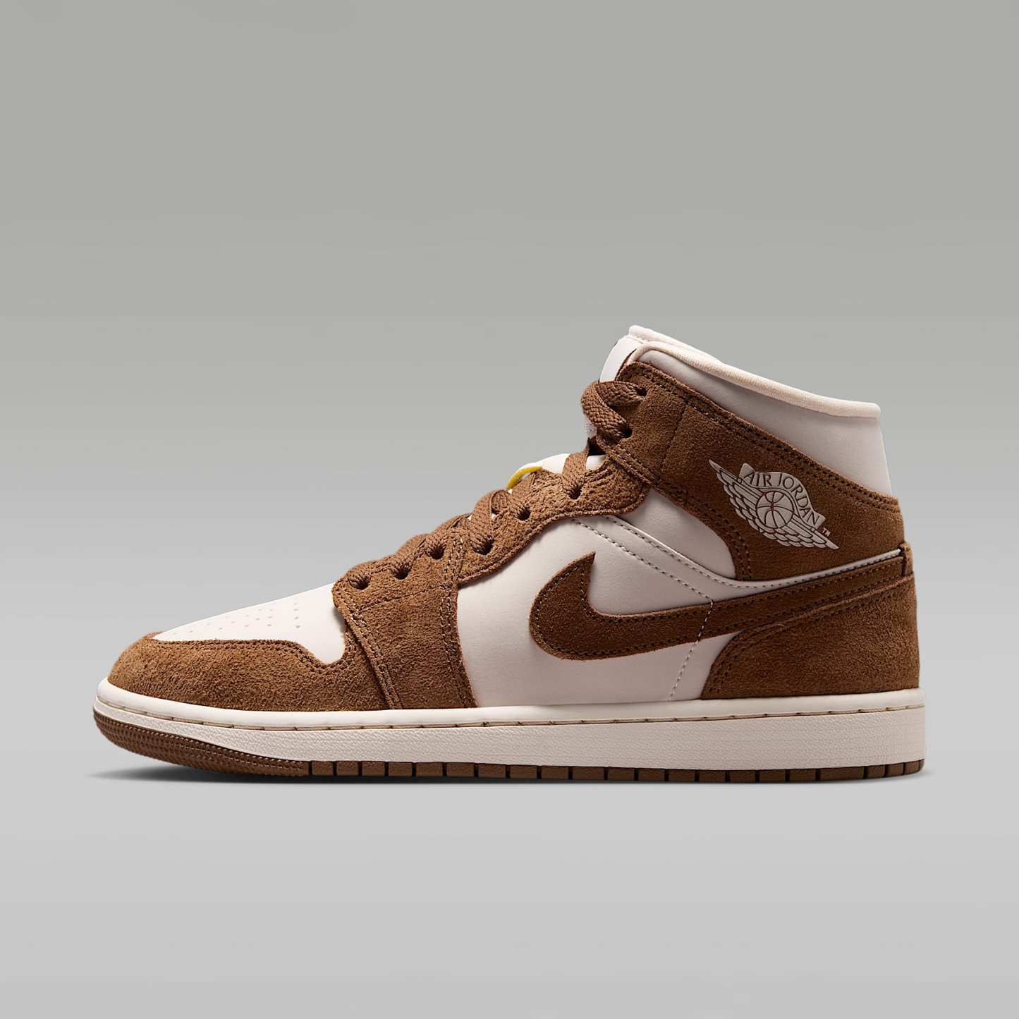 Air Jordan 1 Mid Schuh (Damen) – Light British Tan/Chalk