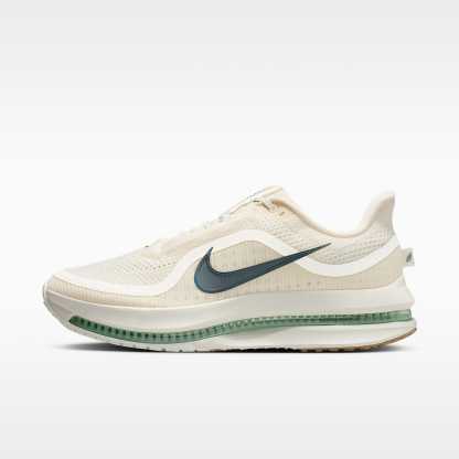 Nike Pegasus Premium Straßenlaufschuh (Herren) – Pale Ivory/Jade Horizon/Spruce Aura/Black Spruce