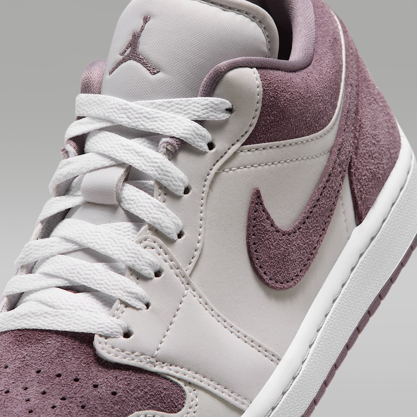 Air Jordan 1 Low Damenschuh – Swan/Purple Smoke/Weiß