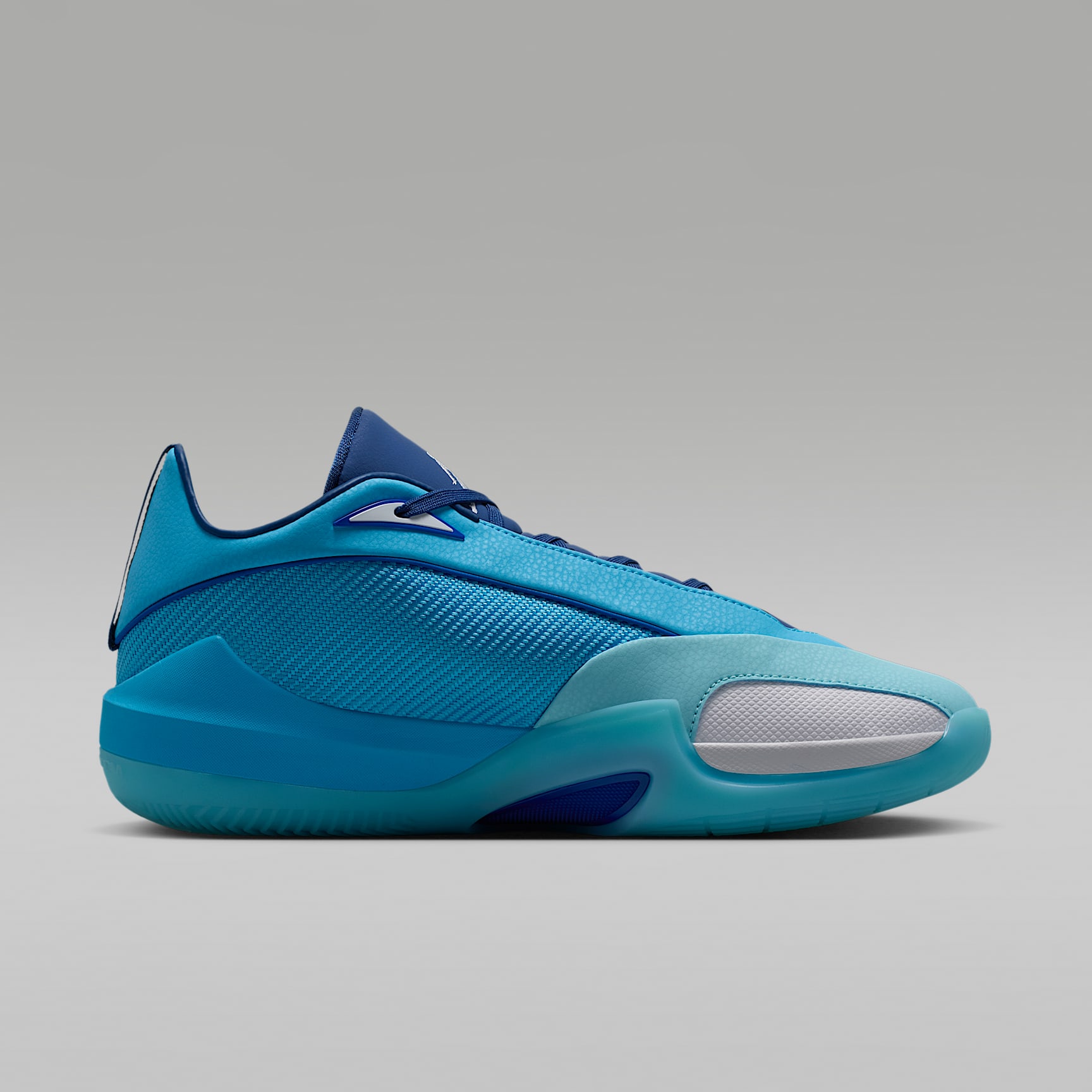 Jordan Triangle Basketballschuh – Baltic Blue/Copa/Coastal Blue/Weiß