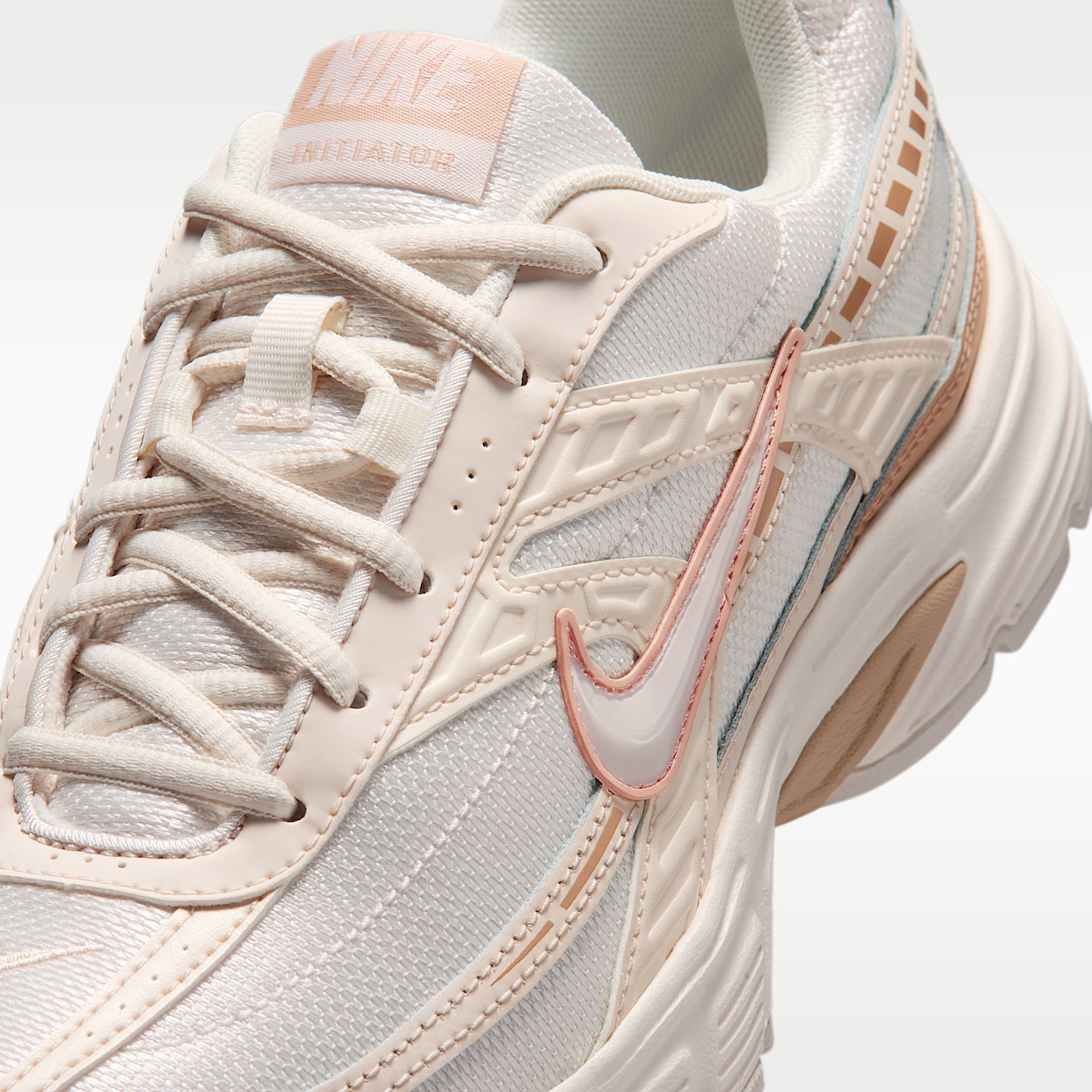 Nike Initiator Damenschuh – Phantom/Shimmer/Chalk