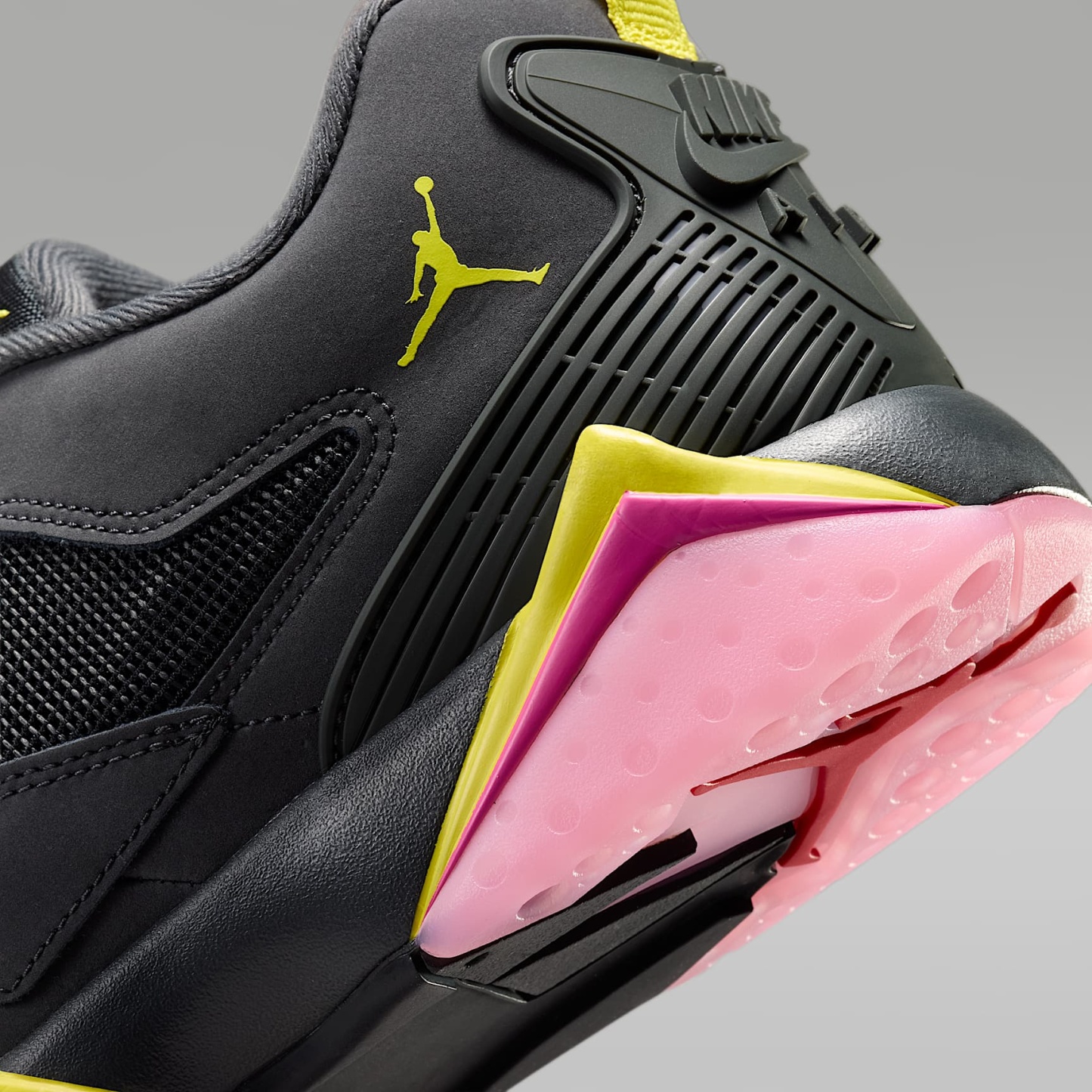 Air Jordan MVP 92 Schuh (Herren) – Anthracite/Fire Pink/Light Arctic Pink/Opti Yellow