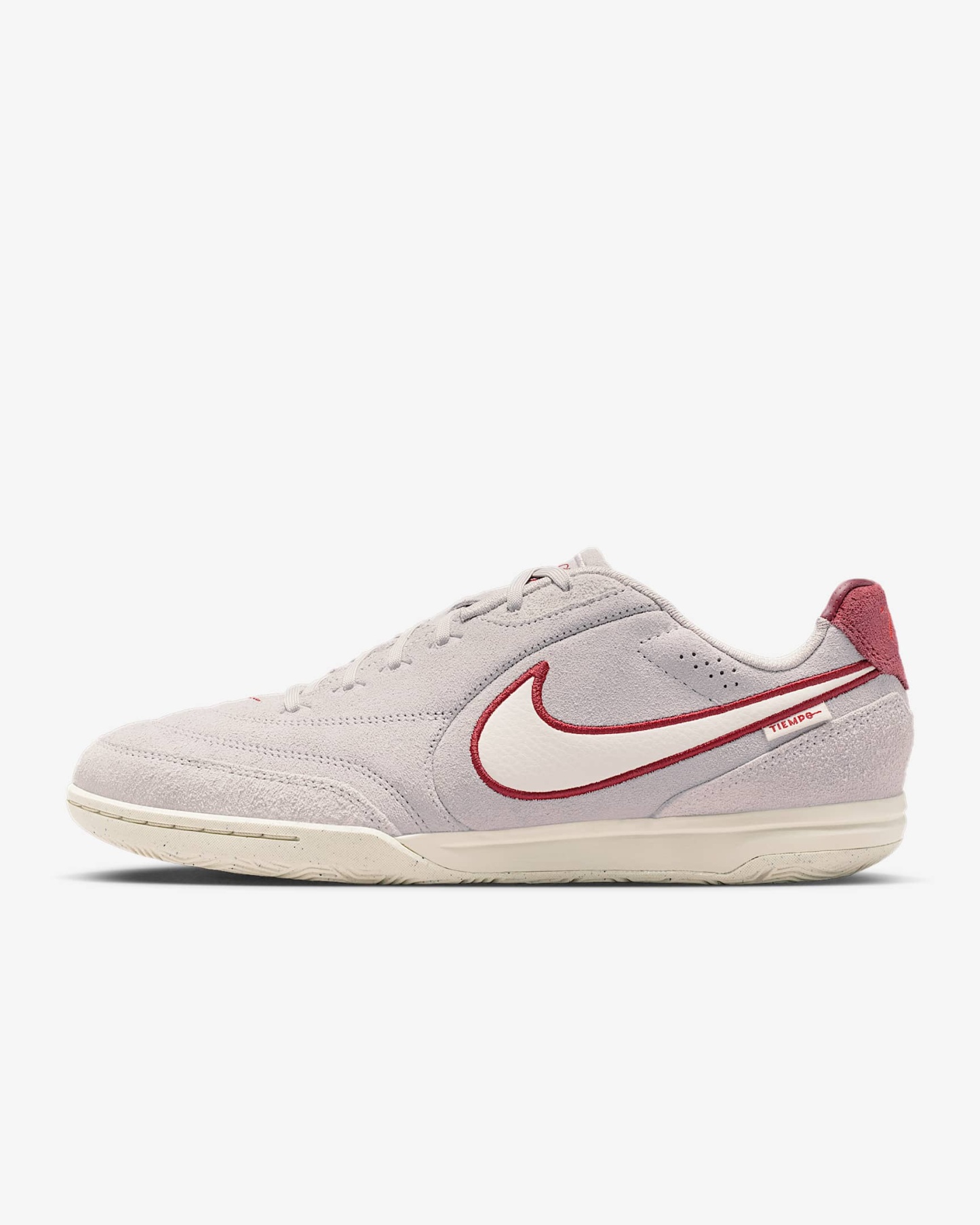 Nike Tiempo Streetgato PRM Low-Top-Fußballschuh für Hallen- und Hartplätze – Moon Particle/Team Red/Chalk