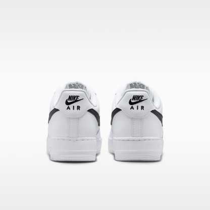 Nike Air Force 1 '07 LV8 Schuh (Herren) – Weiß/Weiß/Schwarz