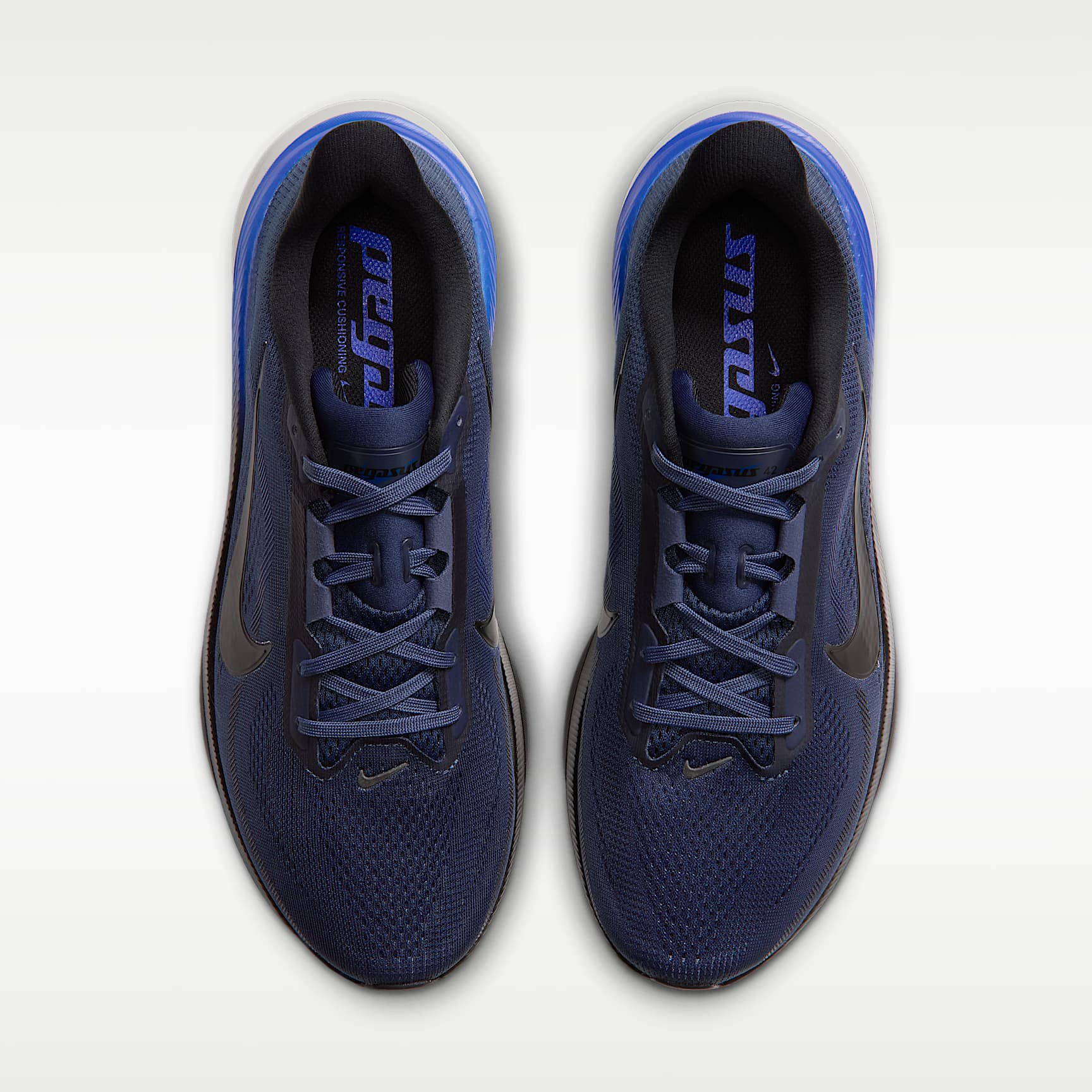 Nike Pegasus 42 Straßenlaufschuh (Herren) – Dark Slate/Grey Mist/Racer Blue/Schwarz